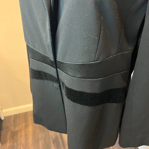 Apostrophe Essentials Black Blazer with velvet & satin detail, Size 16 - Picture 5 of 13